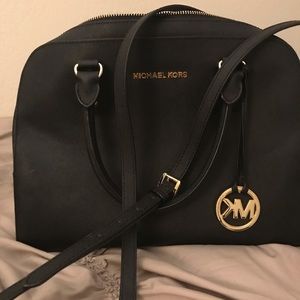 Micheal Kors medium size bag